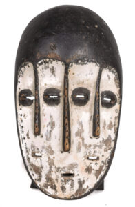 Triple faces mask - Wood - Lega / Lengola - DR CongoTriple faces mask - Wood - Lega / Lengola - DR Congo