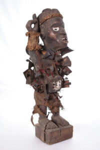 Figure - Wood, nails - Nkisi - Yombe - Congo - 75 cm