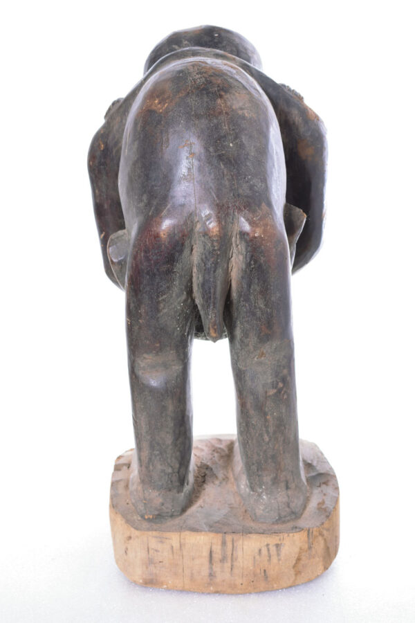 Monkey maternity Figure - Wood - Bulu - Cameroon