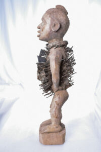 Figure - Wood, nails - Nkisi - Yombe - Congo - 89 cm