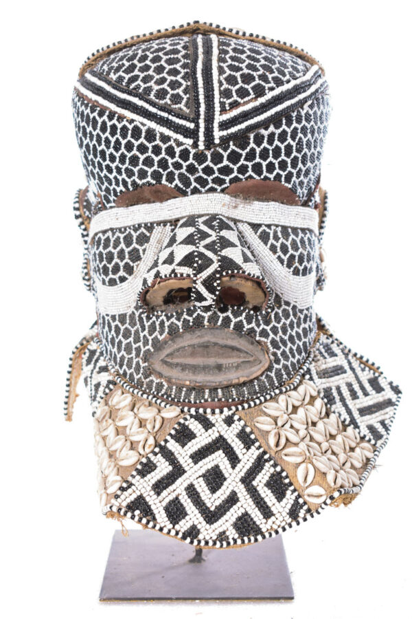 Royal Mask - Beads, Cauri, Wood - Bwoom - Kuba - DR Congo