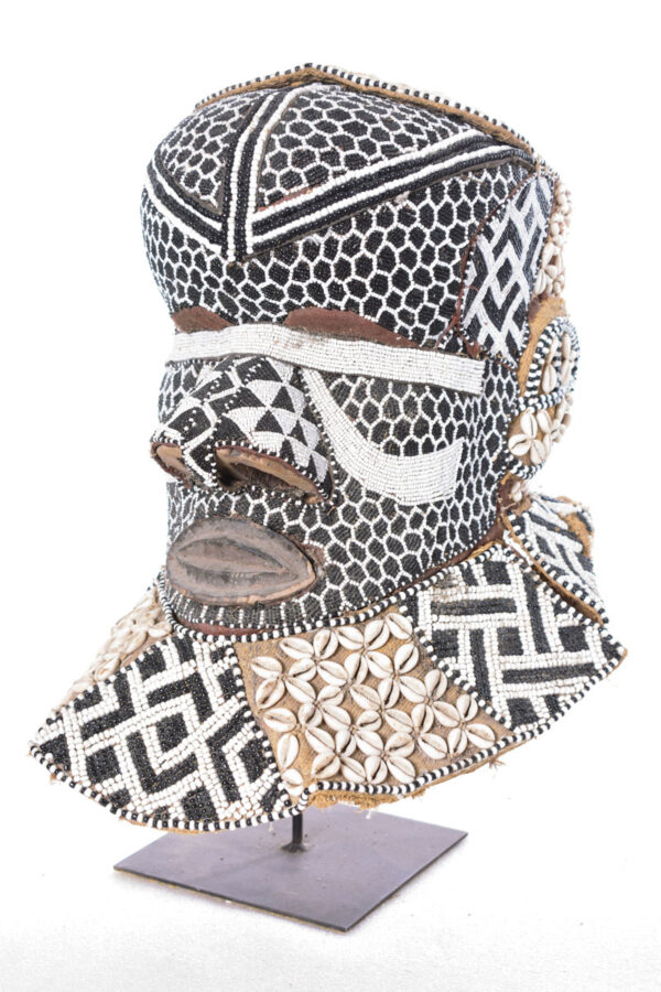 Royal Mask - Beads, Cauri, Wood - Bwoom - Kuba - DR Congo