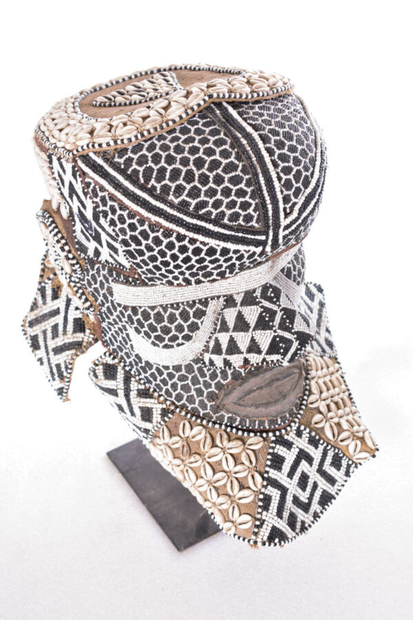 Royal Mask - Beads, Cauri, Wood - Bwoom - Kuba - DR Congo