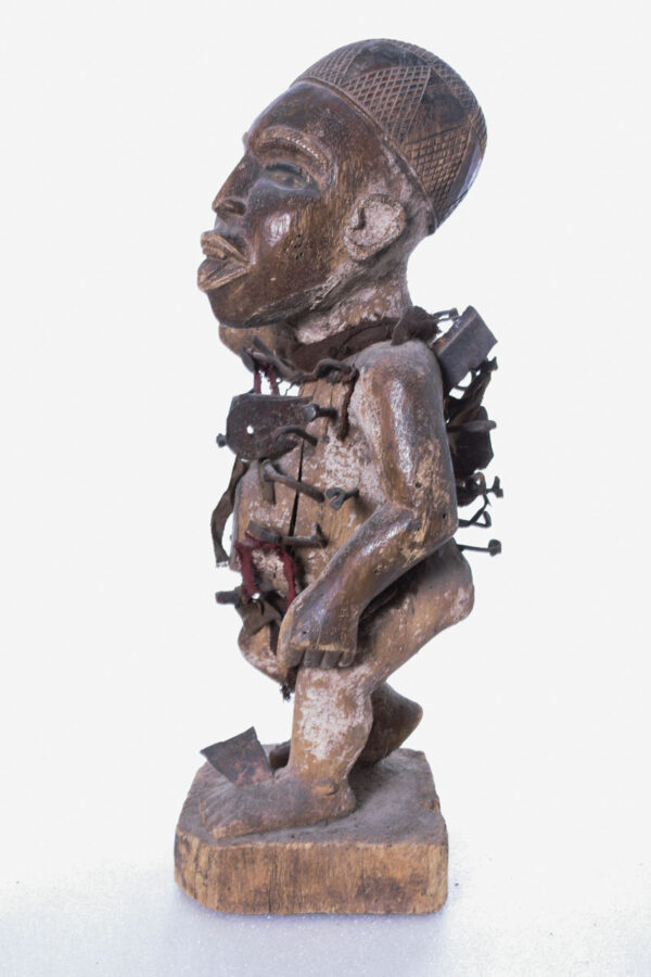 Figure - Wood, nails - Nkisi - Yombe - Congo