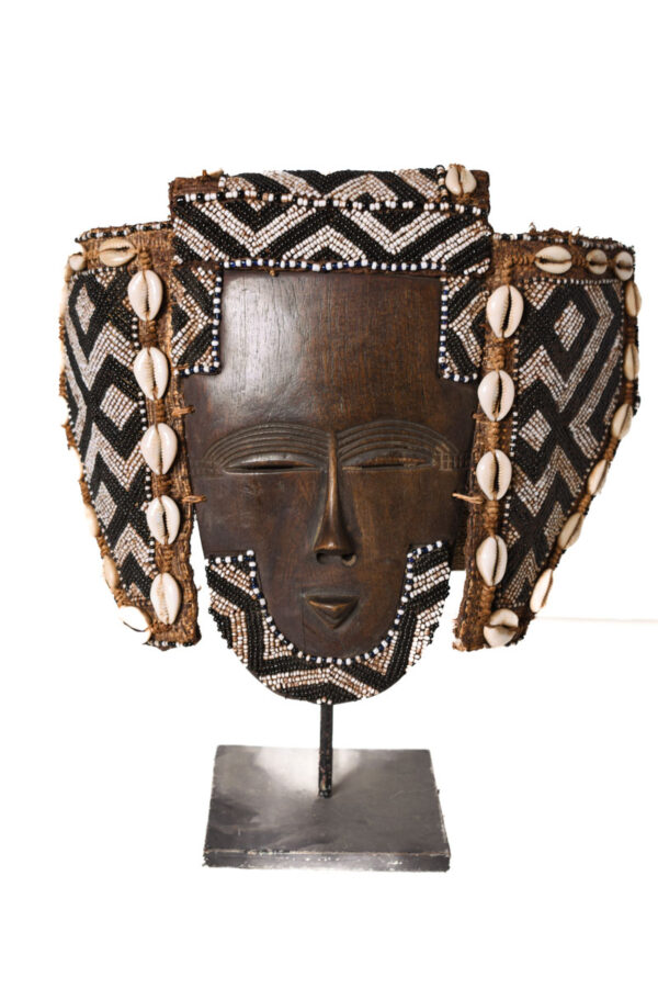 Lele Mask - Beads, Cauris, Plant fibre, Wood - KUBA - DR Congo