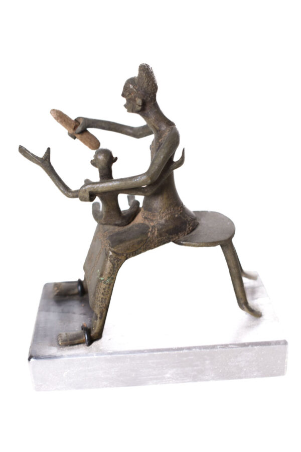 Maternity figure - Goldweight - Bronze - Ashanti - Ghana