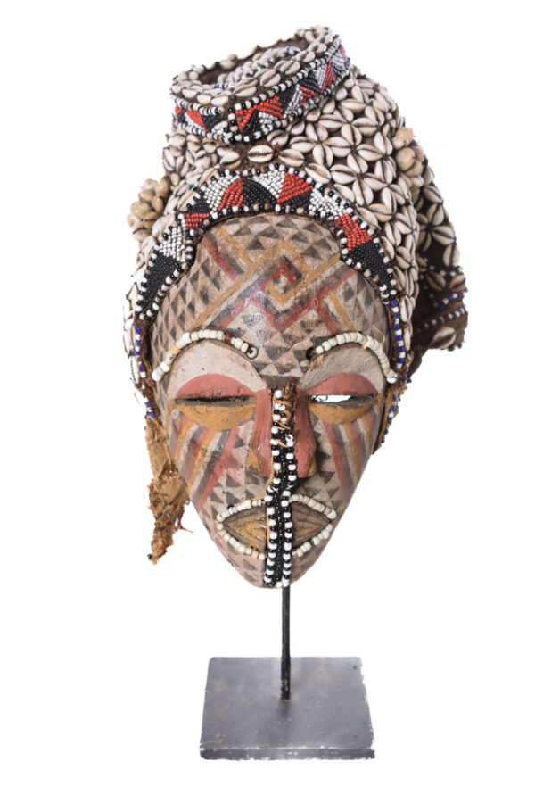 Mask - Beads, Cauris, Plant fibre, Wood - Ngaady A Waash Bushoong - Kuba - Congo