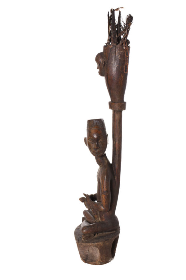 Figure - Wood, nails, feathers - Yombe - Congo