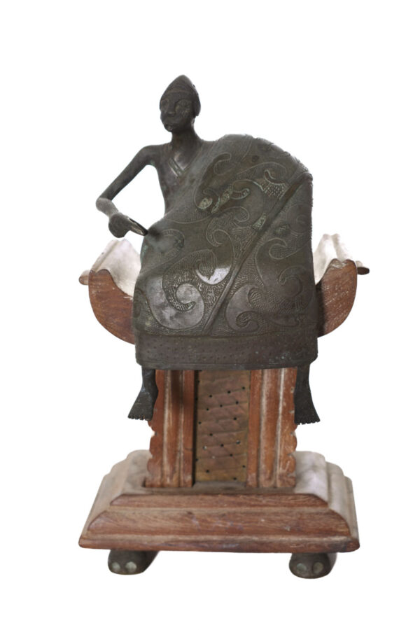 Goldweight figure - Bronze, Wood - Ashanti - Ghana
