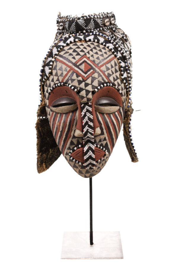 Mask - Beads, Cauris, Plant fibre, Wood - Ngaady A Waash Bushoong - Kuba - Congo