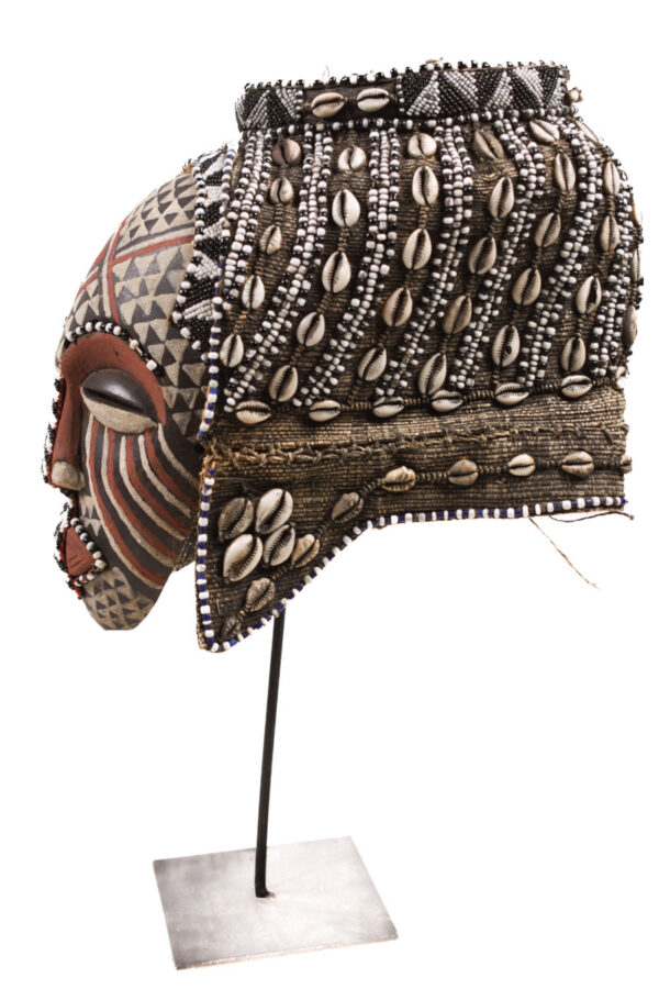 Mask - Beads, Cauris, Plant fibre, Wood - Ngaady A Waash Bushoong - Kuba - Congo