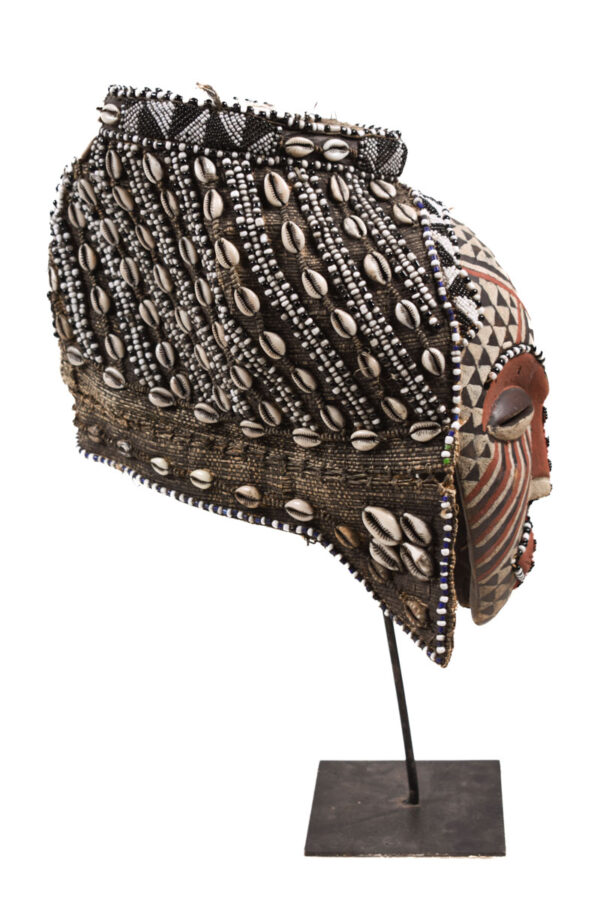 Mask - Beads, Cauris, Plant fibre, Wood - Ngaady A Waash Bushoong - Kuba - Congo