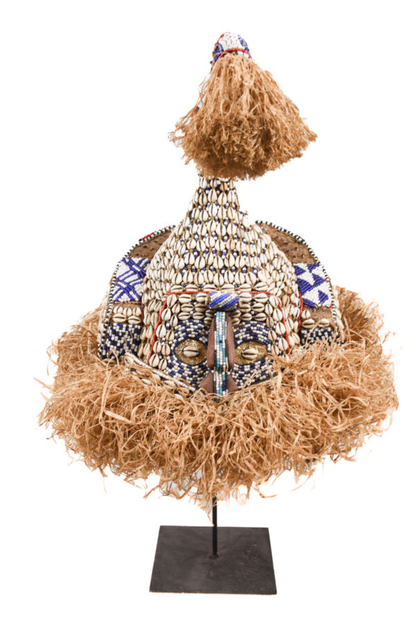 Mukyeem mask - Beads, Cauris, Plant fibre, Raphia, Wood - Kuba - DR Congo