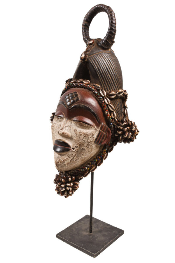 Okuyi mask - Wood - Punu - Gabon