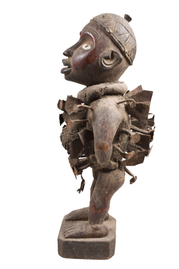 Figure - Wood, nails - Nkisi - Yombe - Congo