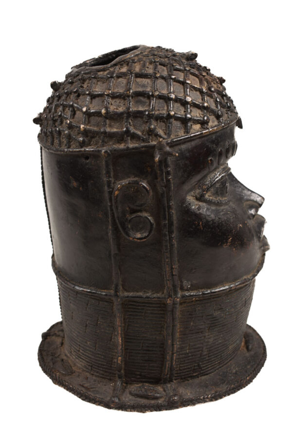 King`s Head - Bronze - In the style of Edo - Benin