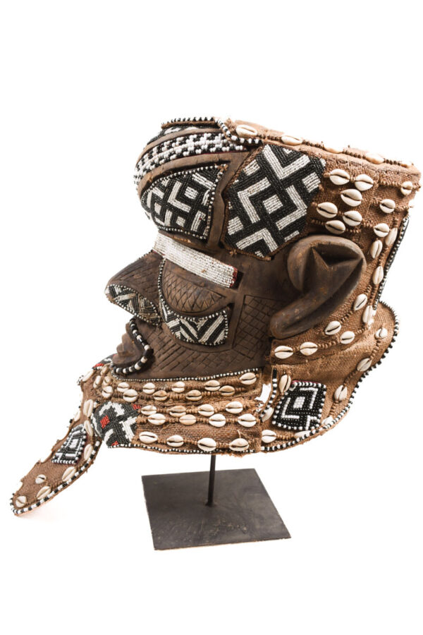 Royal Mask - Beads, Cauri, Wood - Bwoom - Kuba - DR Congo
