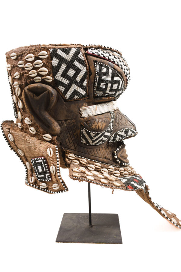 Royal Mask - Beads, Cauri, Wood - Bwoom - Kuba - DR Congo