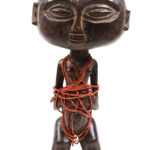 Doll figure - Wood - Pygmy Tikar - Cameroon