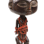 Doll figure - Wood - Pygmy Tikar - Cameroon