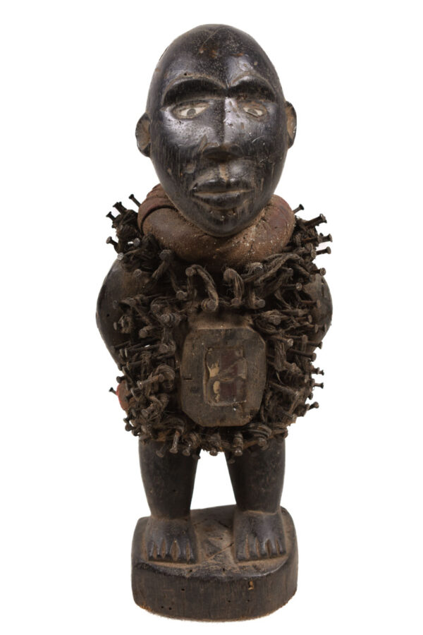 Nkisi Figure - Nail, Wood, Glass - Yombe - Congo