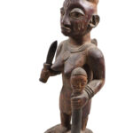 Maternity figure - Wood - Yoruba - Nigeria