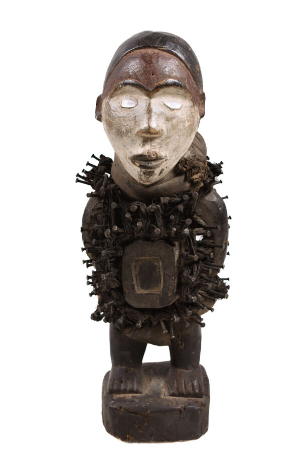 Nkisi Figure - Nail, Wood, Glass - Yombe - Congo