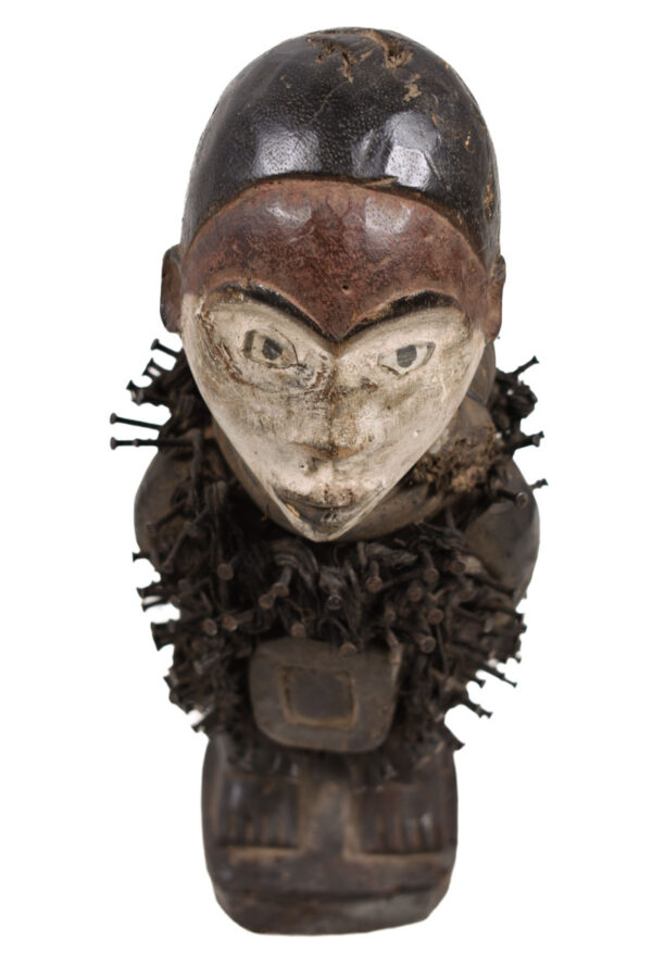Nkisi Figure - Nail, Wood, Glass - Yombe - Congo