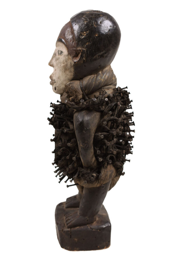 Nkisi Figure - Nail, Wood, Glass - Yombe - Congo