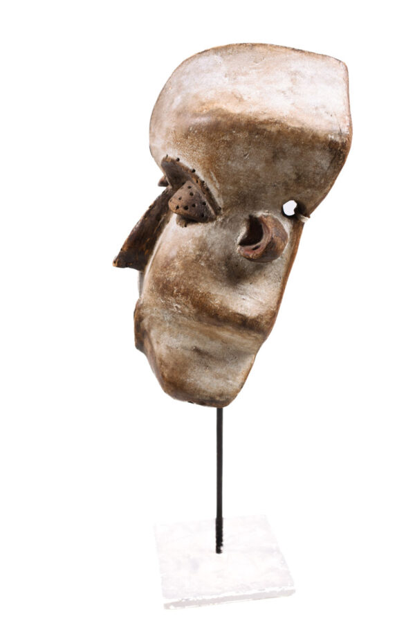 Mbangu distorted mask - Wood - Pende - Congo