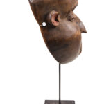 Mbangu distorted mask - Wood - Pende - Congo