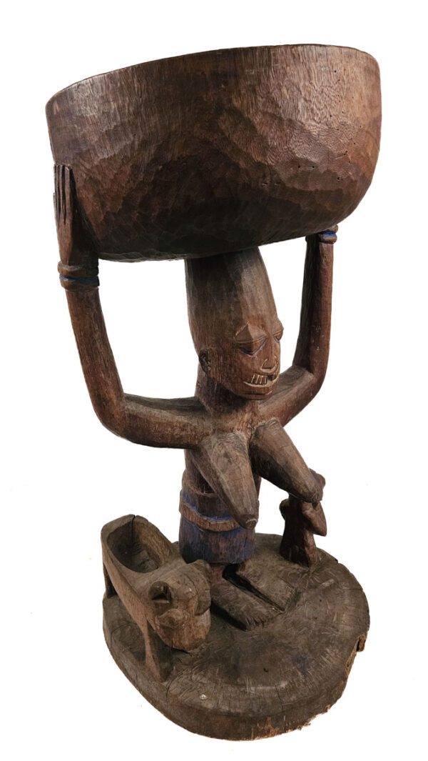 Bowl carier Figure - Wood - Yoruba - Nigeria