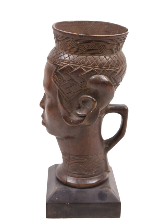 Anthropomorphic Cup - Wood - Kuba - Congo