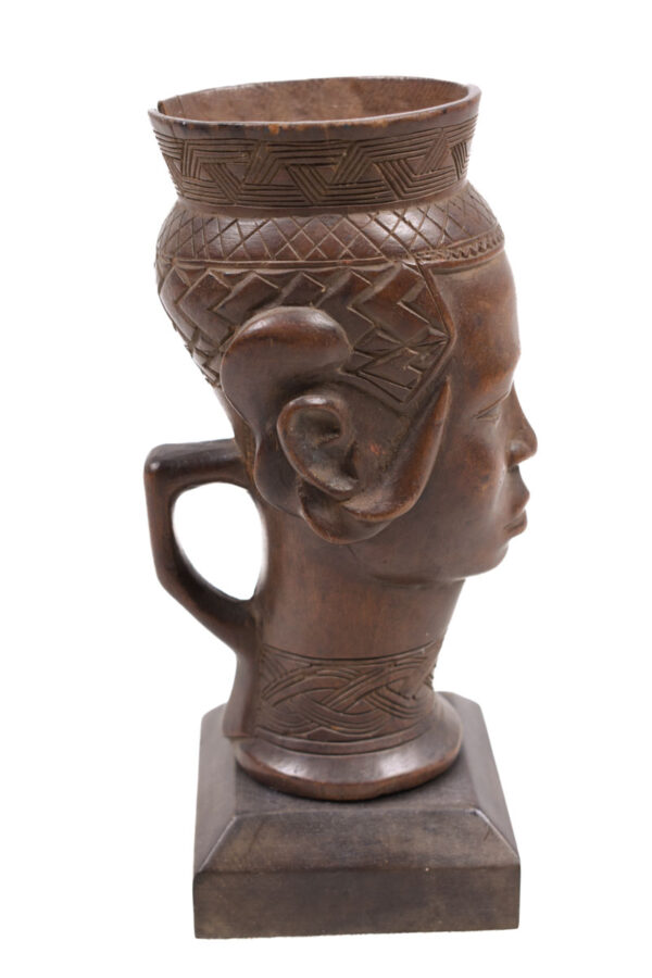 Anthropomorphic Cup - Wood - Kuba - Congo