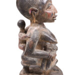 Maternity figure - Wood - Yoruba - Nigeria