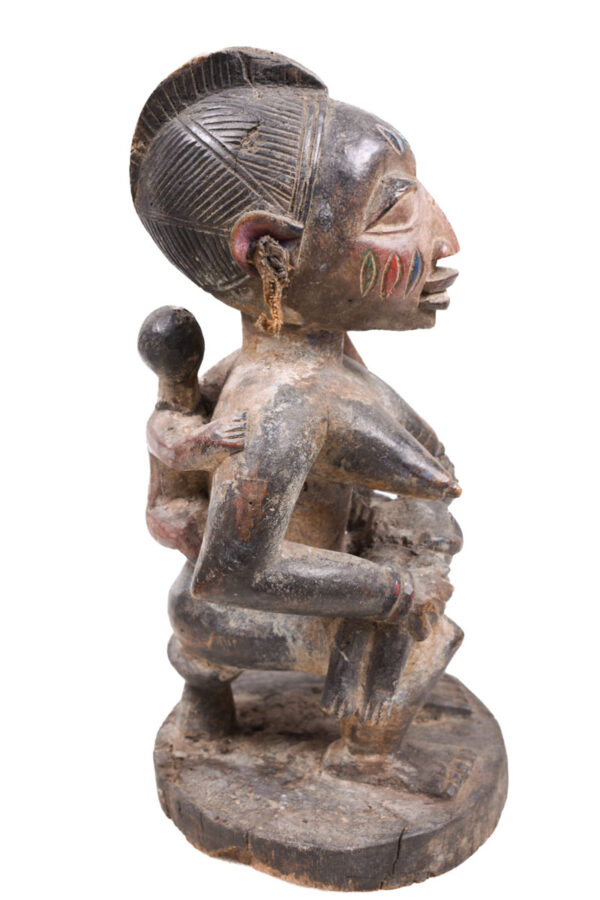 Maternity figure - Wood - Yoruba - Nigeria