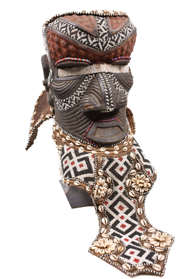 Royal Mask - Beads, Cauri, Wood - Bwoom - Kuba - DR Congo