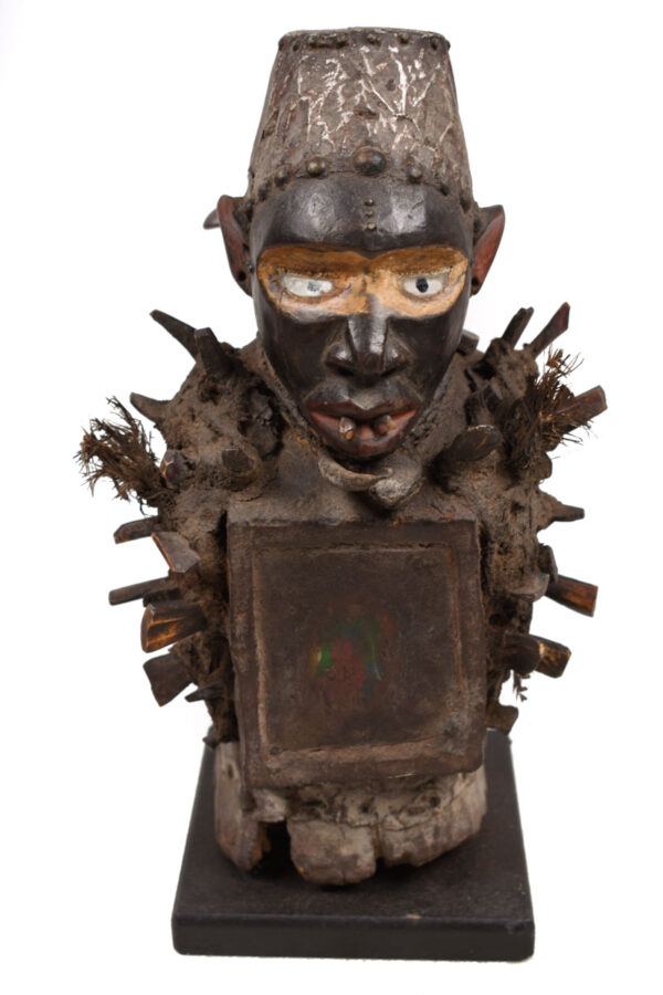Nkisi Figure - Nail, Wood, Glass, Horn, Bone - Yombe - Congo
