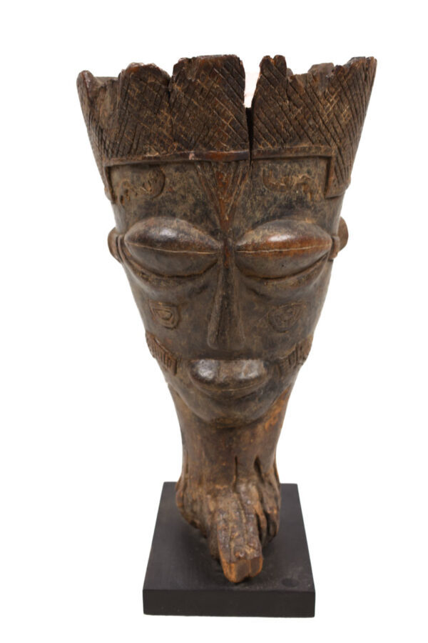 Anthropomorphic Cup - Wood - Kuba - Congo