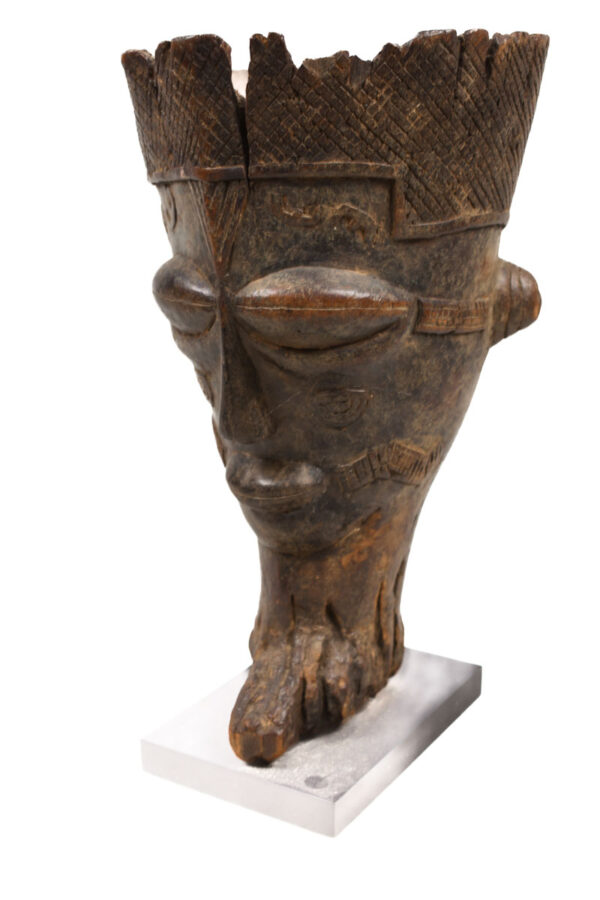 Anthropomorphic Cup - Wood - Kuba - Congo