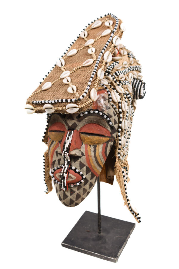 Mask - Beads, Cauris, Plant fibre, Wood - Ngaady A Waash Bushoong - Kuba - Congo