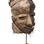 Mbangu distorted mask - Wood - Pende - Congo