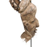 Mbangu distorted mask - Wood - Pende - Congo