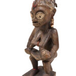 Maternity figure - Wood - Yoruba - Nigeria