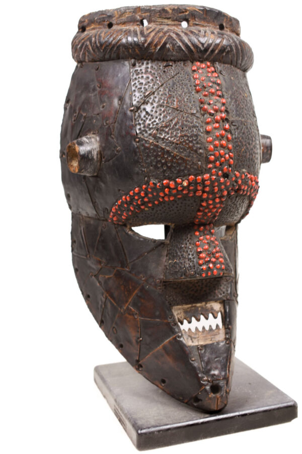 Initiation mask - Wood, Copper, Beads - Salampasu - Congo