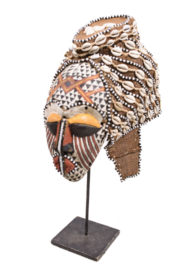 Mask - Beads, Cauris, Plant fibre, Wood - Ngaady A Waash Bushoong - Kuba - Congo