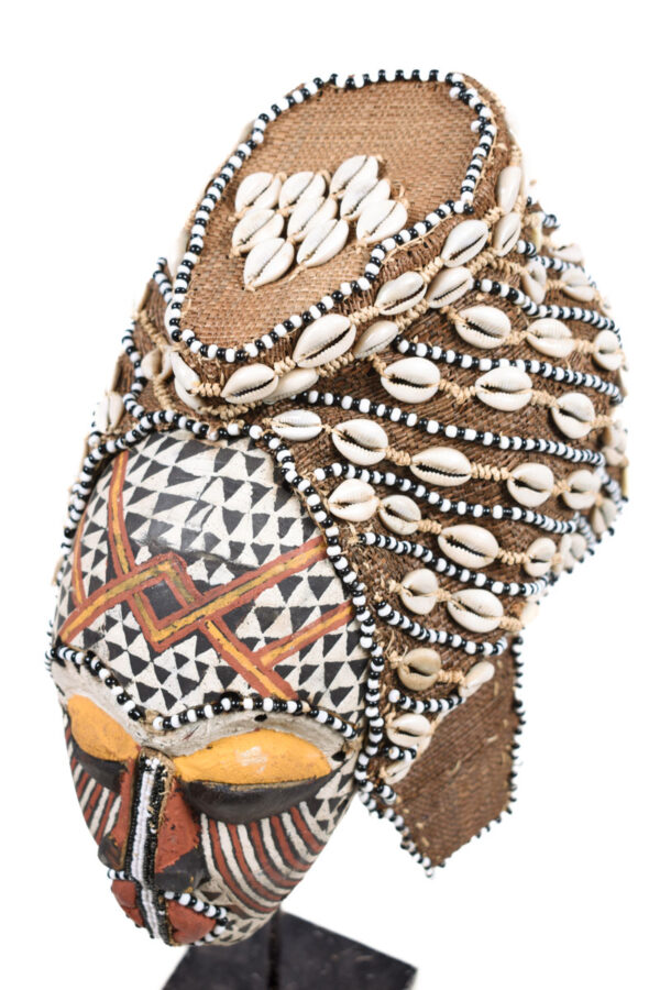 Mask - Beads, Cauris, Plant fibre, Wood - Ngaady A Waash Bushoong - Kuba - Congo