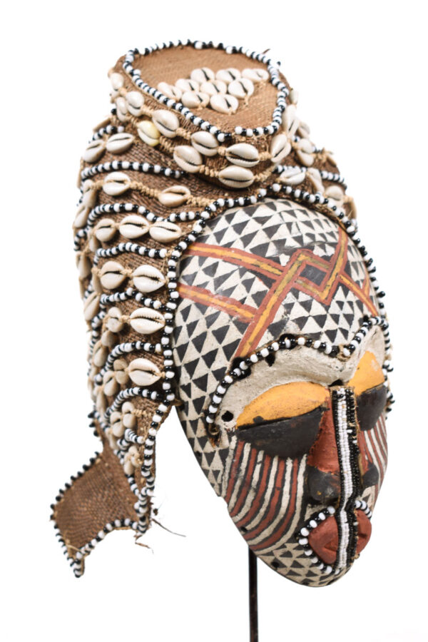 Mask - Beads, Cauris, Plant fibre, Wood - Ngaady A Waash Bushoong - Kuba - Congo
