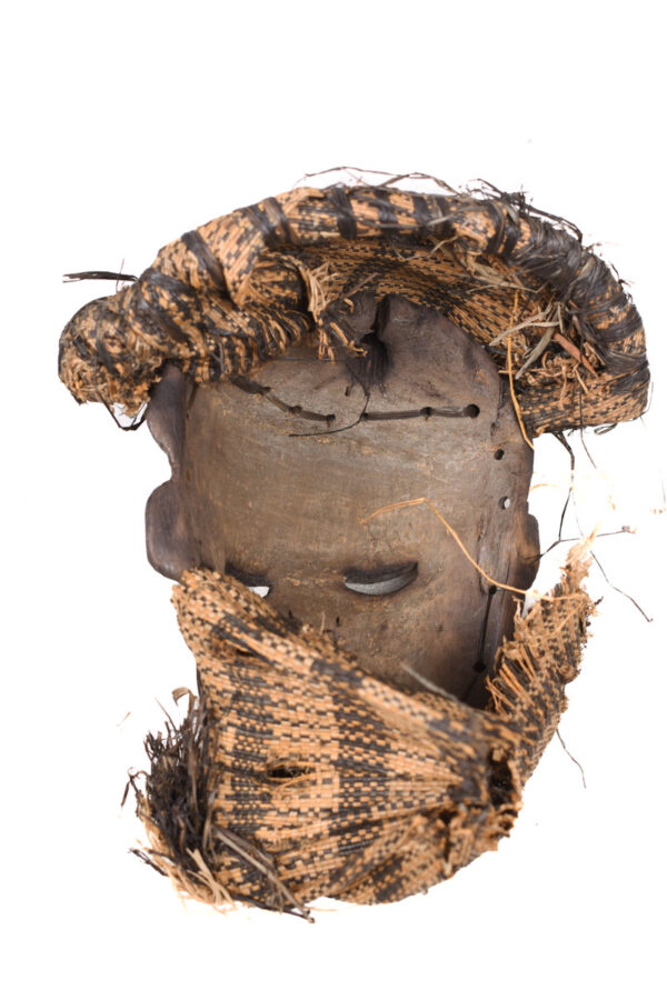Mbangu distorted mask - Wood - Pende - Congo