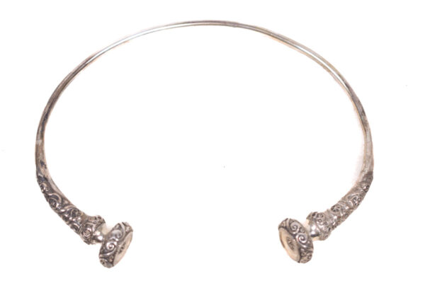 Beautiful silver tribal bracelet from probably India. Weight: 235 gram 925 Silver